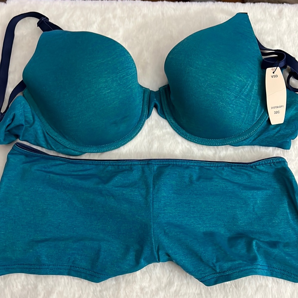 Victoria’s Secret Bra and Shorty Set 32C / Sm  new